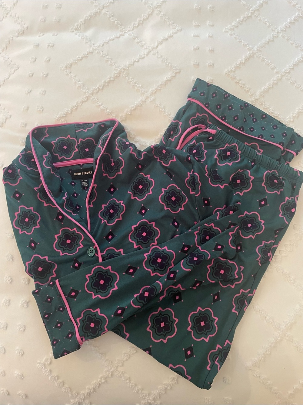 Room Service Women's Teal and Pink Patterned Pajama Set
